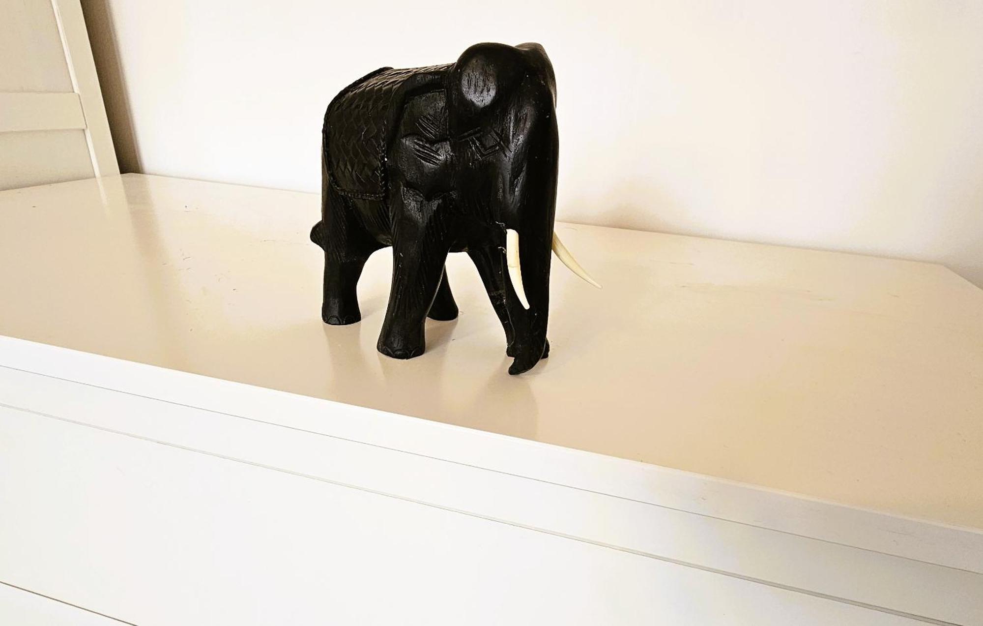 Happy Elephant Warsaw Luaran gambar
